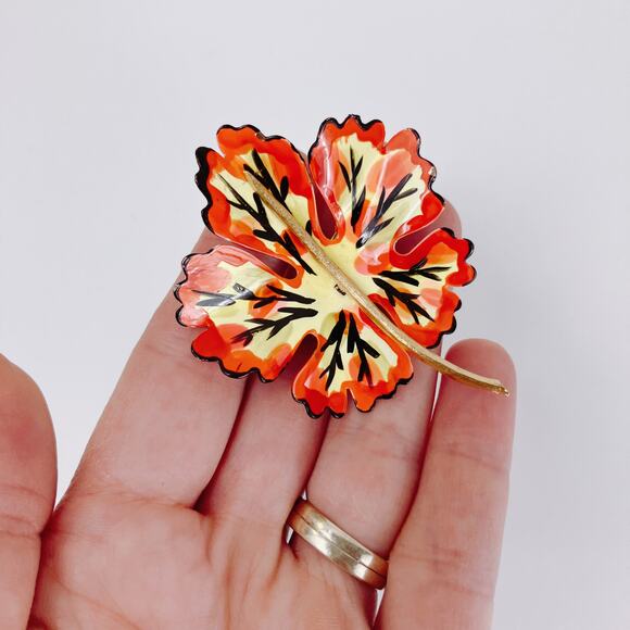 VTG Mid Century Brooch Enamel Leaf Fall Autumn Colors Colorful Metal 50s Jewelry - Picture 5 of 11